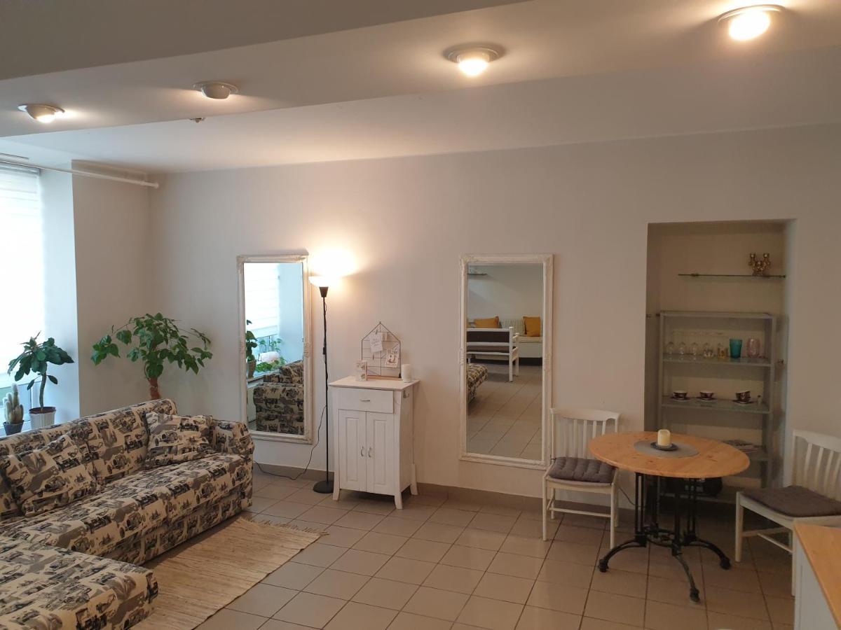 Camellia Studio Apartment & Parking リガ エクステリア 写真